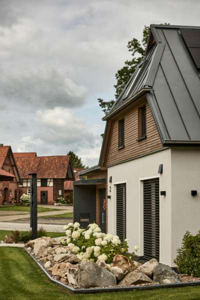 Charming combination of wood and steel profiles, Im Ziek 1, 27374 Visselhövede, Germany